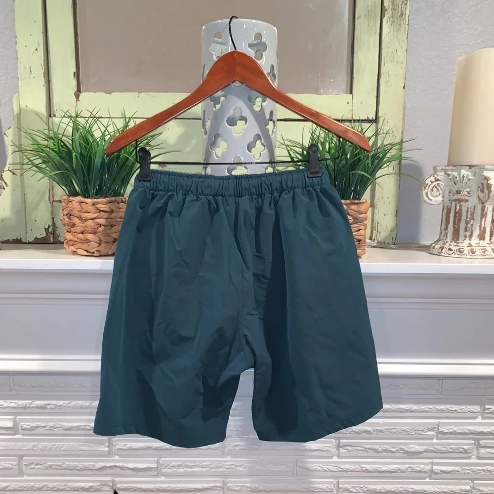 MYLES Green Nylon Quick Dry Athletic Shorts with Pockets Size Medium Like New